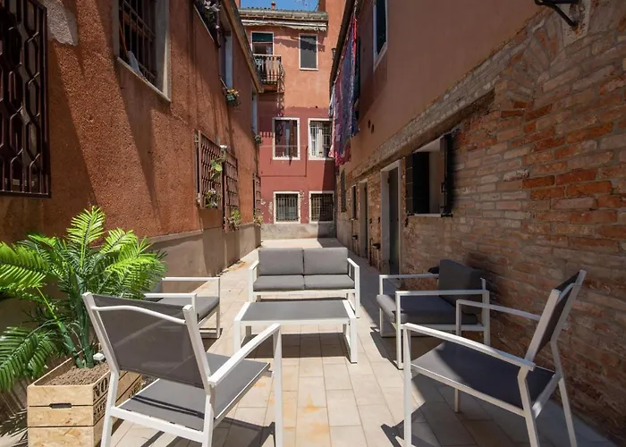 Design Palace Apartment By Wonderful Italy